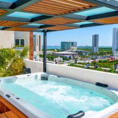 Penthouse with Private Jacuzzi - Three Bedroom