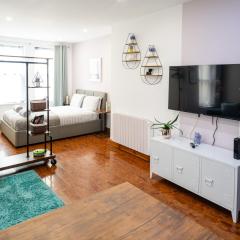 REEF7 - Modern central flat, 5 mins from beach, centre and Bournemouth International Centre