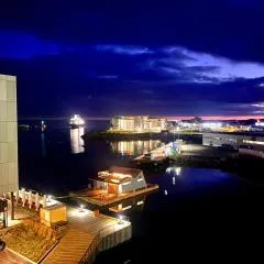 Luxury penthouse apt with amazing views