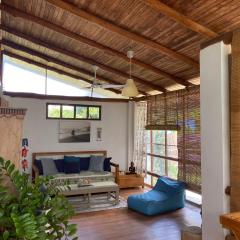 Tropical - Airy, open plan apartment in heart of Santa Teresa