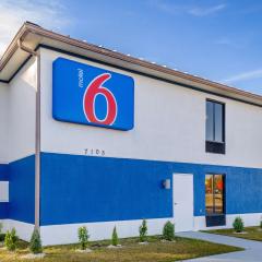 Motel 6 Moss Point, MS