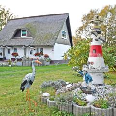 Urlaub unterm Reetdachhaus am Neuensiener See