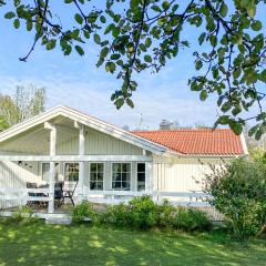 Beautiful Home In Borgholm With Wifi