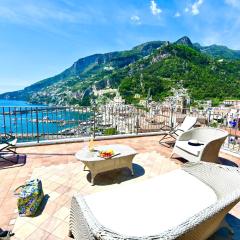 Rooftop flat in Amalfi