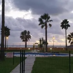 La Tortuga I, encantador apartamento con garaje en primera línea de playa