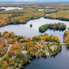 3 bedrooms waterfront Cottage