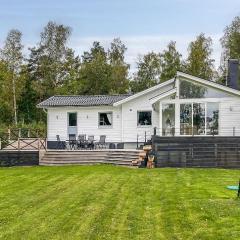 Stunning Home In Tors With Wi-fi