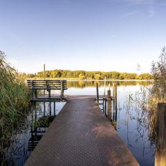 Ferienhaus Haus am See mit Wassergrundstück