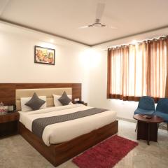 Hotel De Clark Residency Delhi Airport