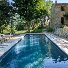 Les Cabanes Contemporary house with heated swimming pool