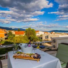 A1 - modern luxury apt w 2 balconies & sea view