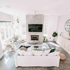 Modern Luxury with Rooftop Deck, 3 mi to Downtown