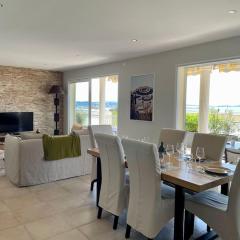 Spacieux apt à proximité du port: clim et parking