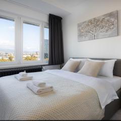 Spacious 2BDR Apartment- Skyline View