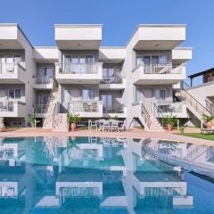 Superior family apartment w/pool dining area