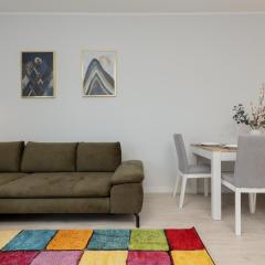 Beautiful & Spacious Skierniewicka Apartment by Renters Prestige