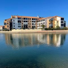 Appt au calme face a la marina - proche plage - Parking Piscine