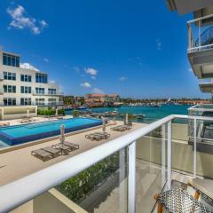 Luxurious Ocean Front Condo With Sunset Views 2 bed-2 bath