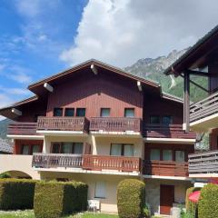 Charmant 2 pièces rénové avec balcon, wifi et parking, proche centre et commerces - FR-1-517-66