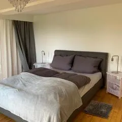 Gemütlichkeit im Fachwerkhaus, 3 Schlafzimmer, Balkon, Parkplatz