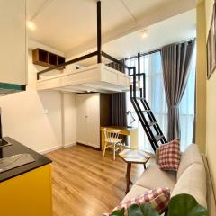 8 minutes walking to Nguyen Hue, Fast Wifi, check-in 24/7