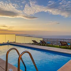 Villa Mari Chania, with private ecologic pool and amazing view!