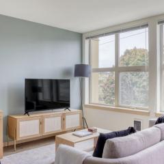 Wallingford jr 1br w rooftop nr bars SEA-639