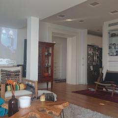 שרון על המים