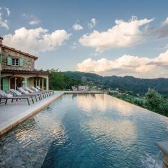 Villa Grema, a Farmhouse with Infinity Pool