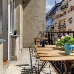 Akacfa 7 Two Bedroom Central Apartment