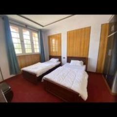 Naqcho Paradise Inn Hotel