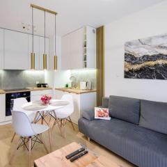 In Gold Apartment