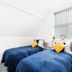 Sapphire Suite Moseley Mews by StayStaycations