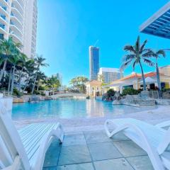 Prime Location 2BD Serviced Apt at Surfers Paradise