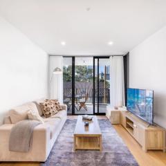 Comfortable 1BR Apt with pool and carpark