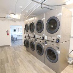 508 Bayshores Yacht & Tennis Club