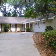 3/2.5 mid island home across from Sea Palms Golf Course!