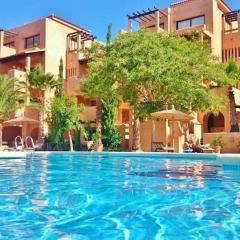 2 Bed - Sleeps 4 - Walk to Villamartin Plaza