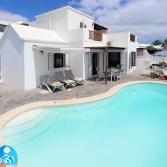 Modern Puerto Del Carmen Villa - Heated Private Pool - Pool Table - Villa Maria Carmen - Matagorda Beach