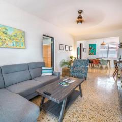 Coral Casa just one block from the beach
