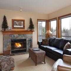 Painted Cliff 28 - Village Condo with Balcony, BBQ, Shared Hot Tub - Whistler Platinum