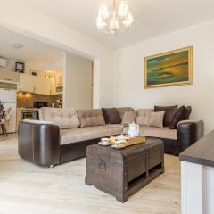 Villa Capitis in the center- Luxury apartment with swimming pool