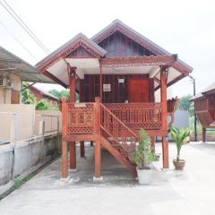 Sappermpool Guest House เรือนภูผา