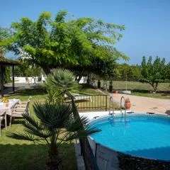 Villa Eleni 100m from the sea