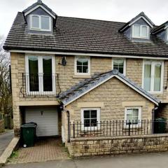 9 Guest 7 Beds Lovely House in Rossendale