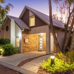 Escape to 67 at Cape View