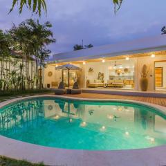 Villa Alamanda Livia Seminyak Design spacious 2bdr and private pool