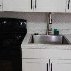 2bed Apartment w/full kitchen*Tv*109