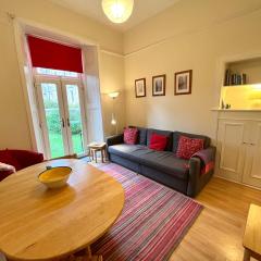 Delightful ground floor Newington flat