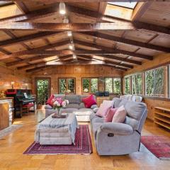 Spacious Serene Sanctuary- 14 min to Muir Woods